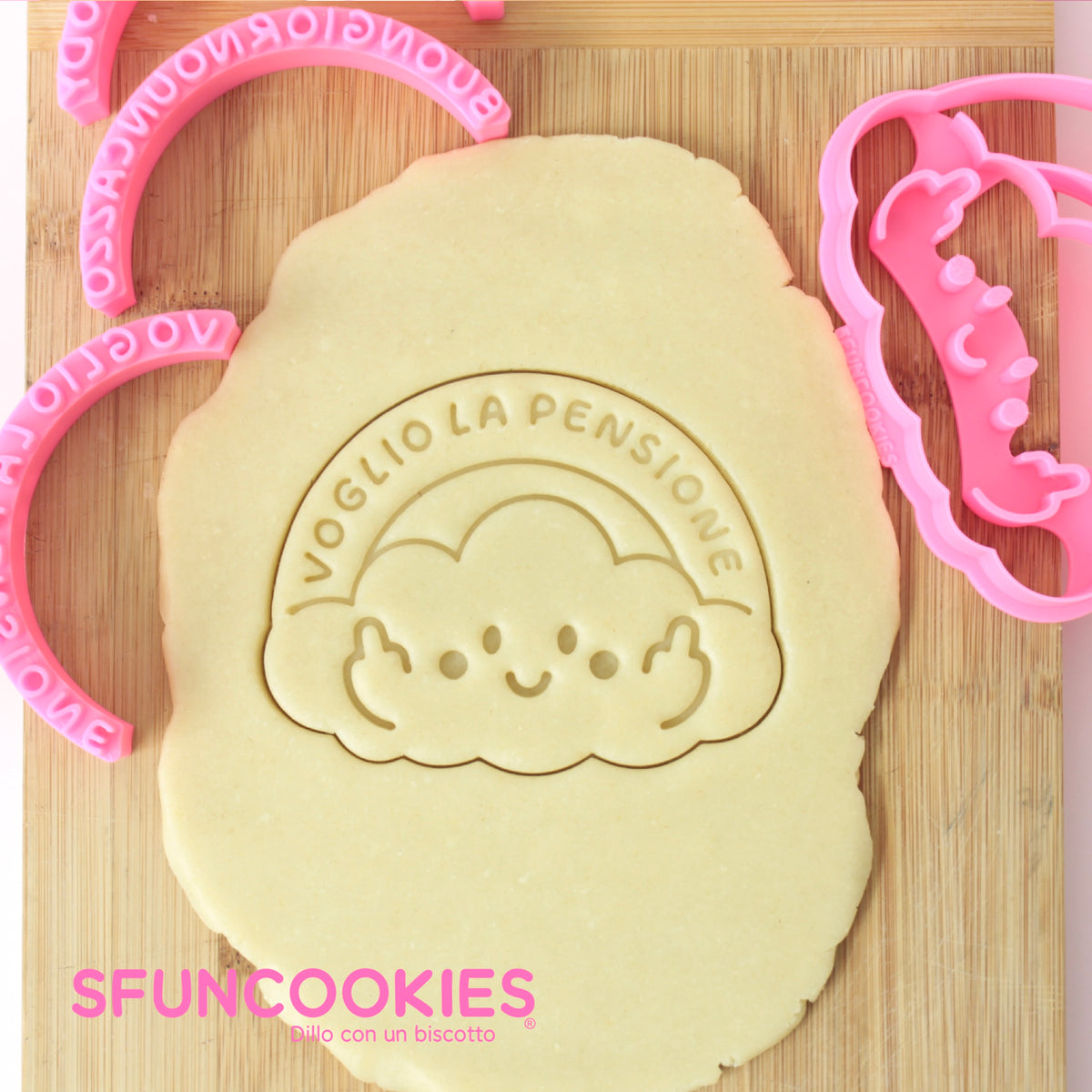 Cutter Ughetta Sfuncookies a forma di nuvoletta con i timbri Buongiorno un e Morning everybody